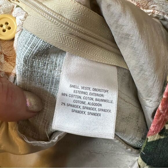 Anthropologie Elevenses Green Ranunculus Bloom Floral Shorts Size 12 NWT - Picture 11 of 12